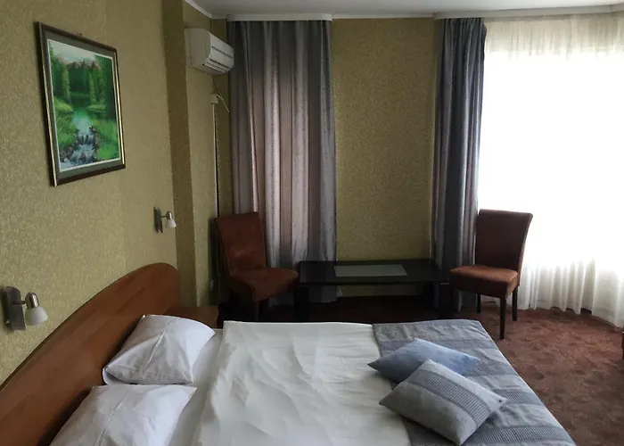 Otel Family Lazuren Briag